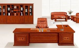 實(shí)木大班臺買就不能隨意的去買，要用技巧。