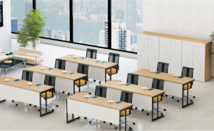 買培訓(xùn)臺是有技巧的，就讓朗哥告訴你。