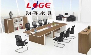 定制板式辦公家具時需考慮哪些因素？